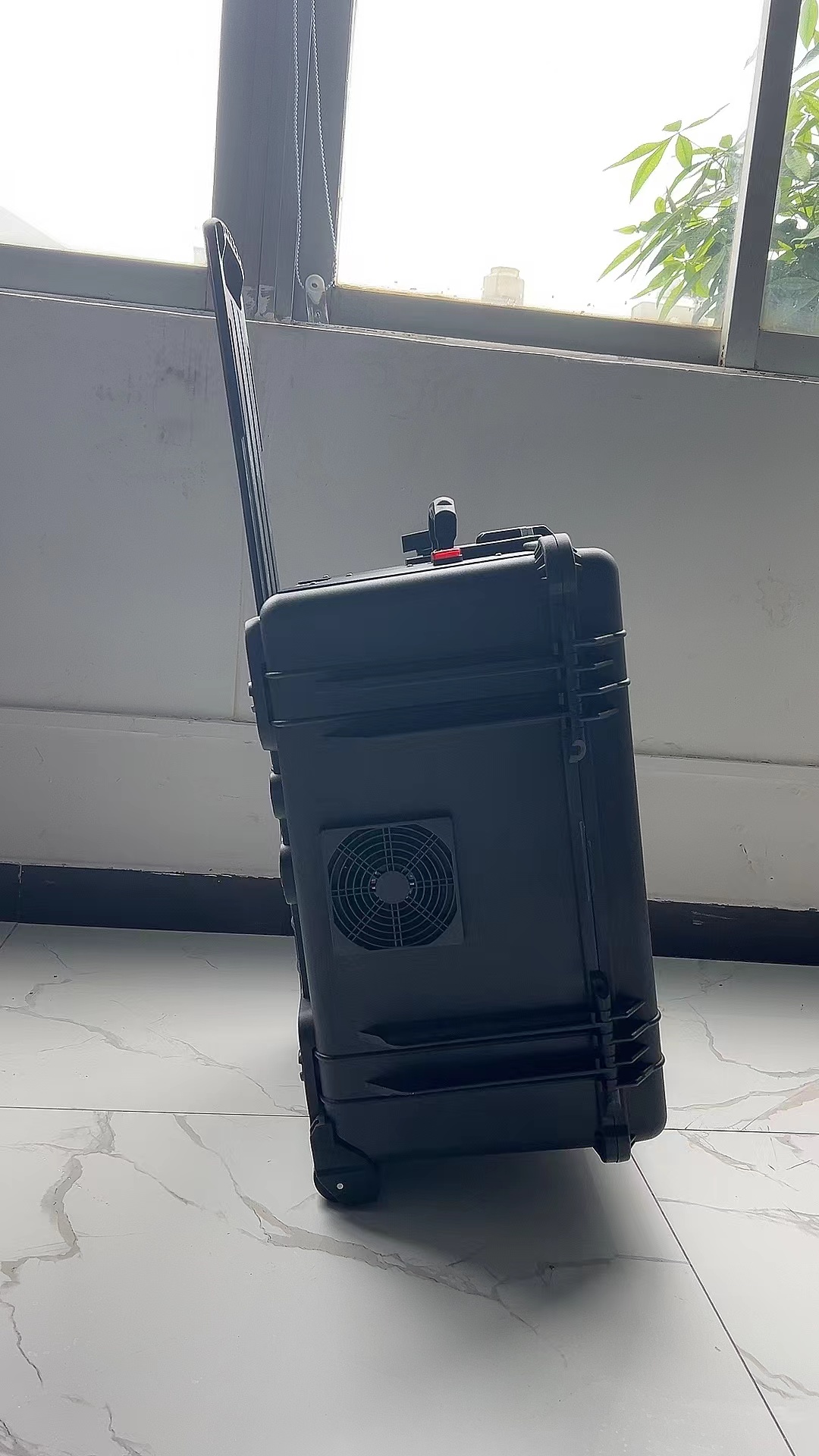 丛台手拉箱型移动通信干扰器